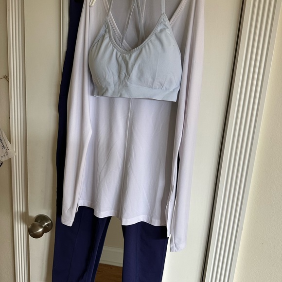 Fabletics set “ Escape” - Picture 2 of 4